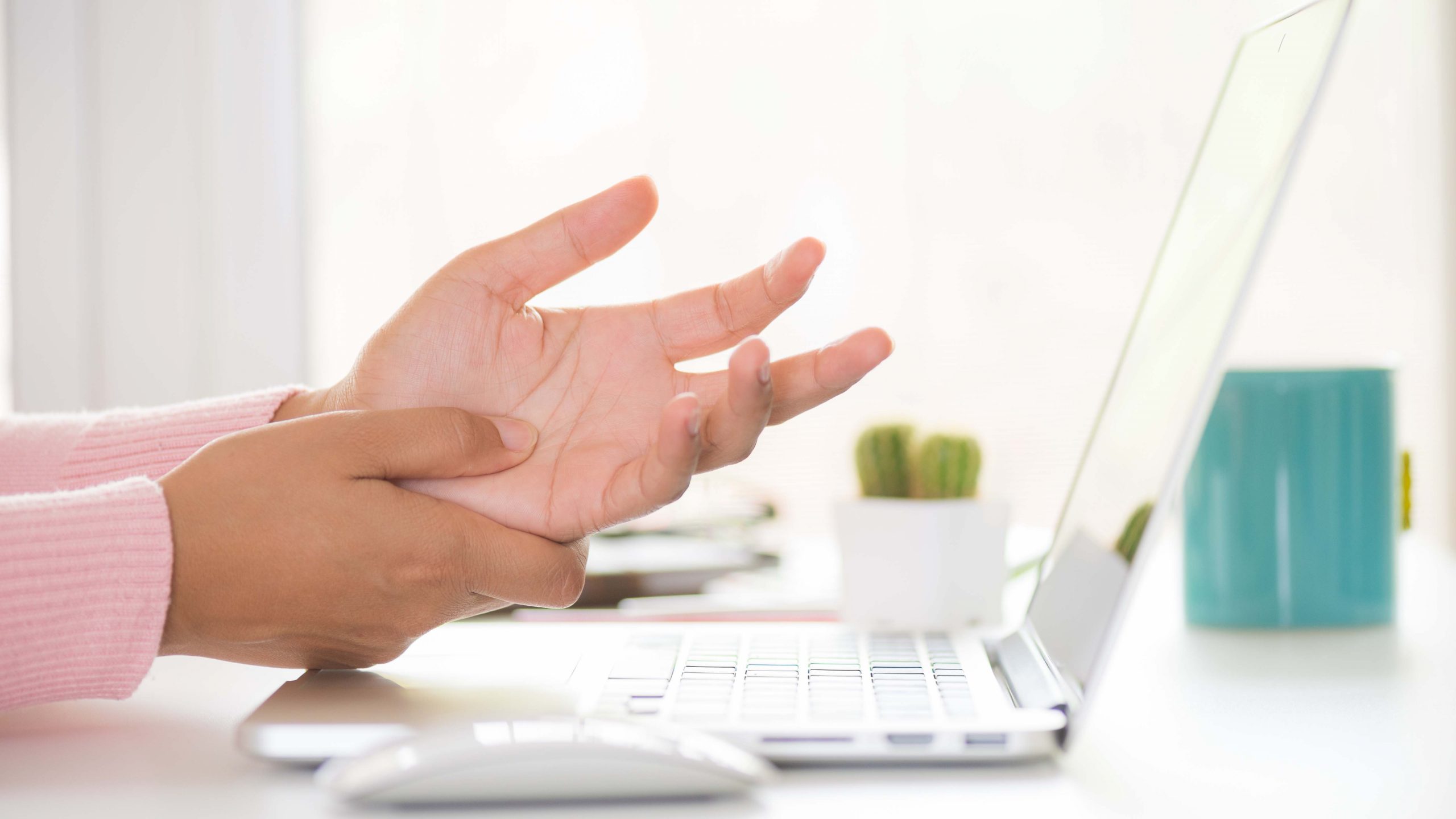 Typing and tapping despite hand pain - Harvard Health